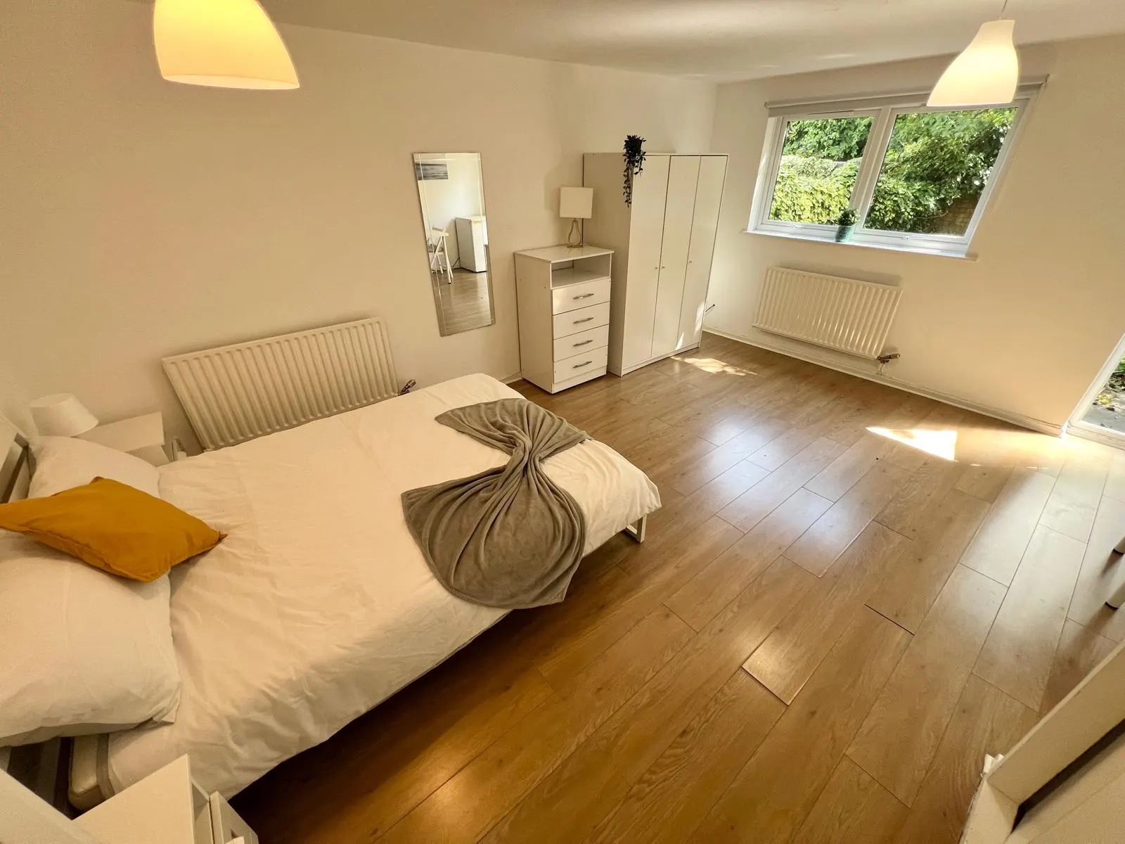 Double room near Mudchute DLR 
